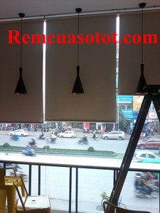 Lắp đặt rèm cuốn cho chuỗi cửa hàng FeelingTea Hà Nôi 5