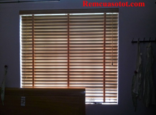 Rèm cửa gỗ, rèm gỗ Việt Nam cao cấp cho phòng ngủ mã RG 116